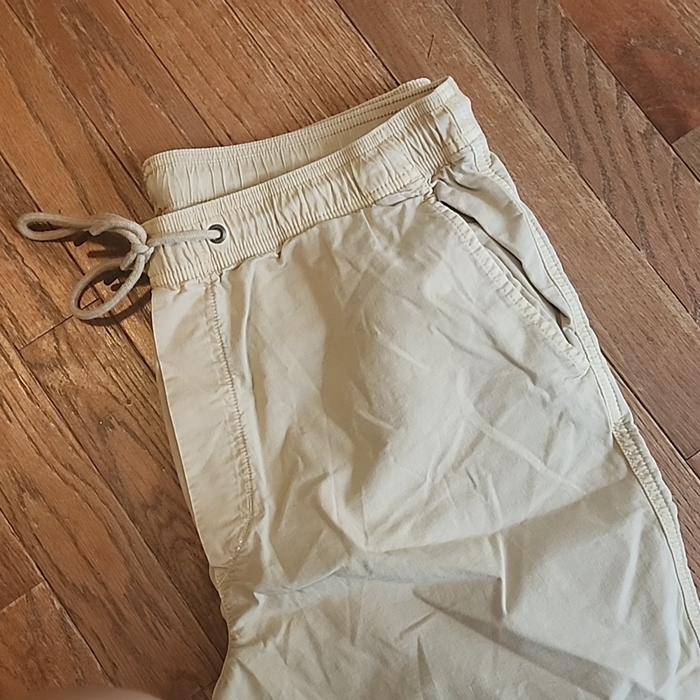 AE khaki shorts